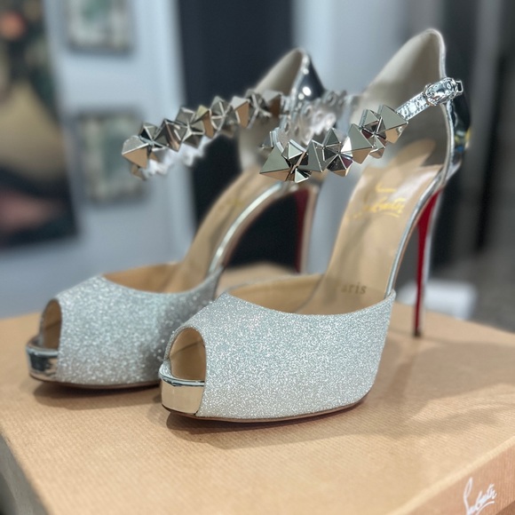 SILVER LOUBOUTIN HEELS NIB SZ 36 - Picture 3 of 8